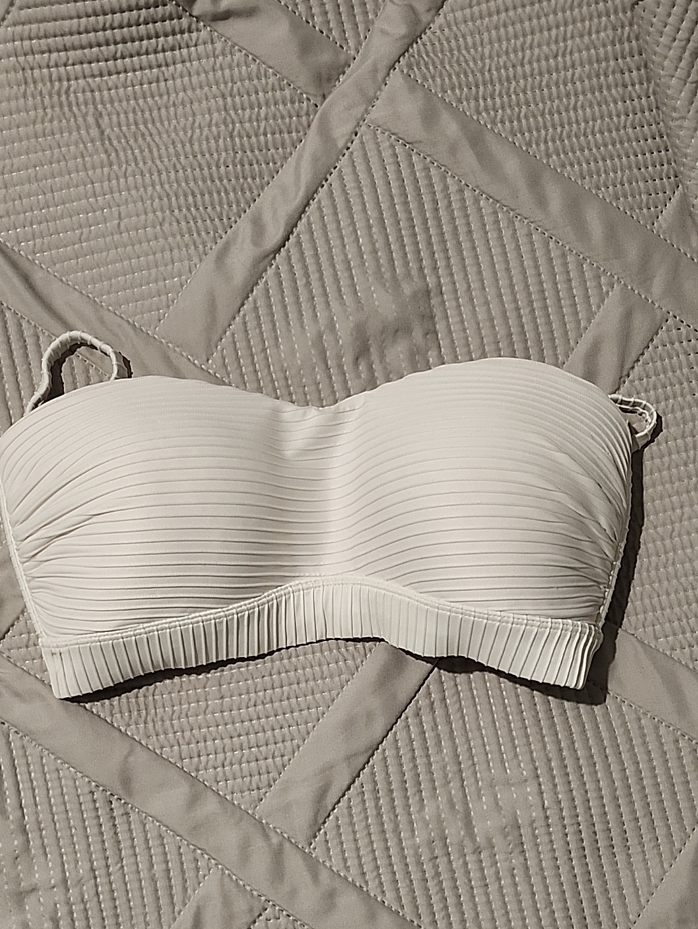 Kona Sol Cream Pleated Bandeau